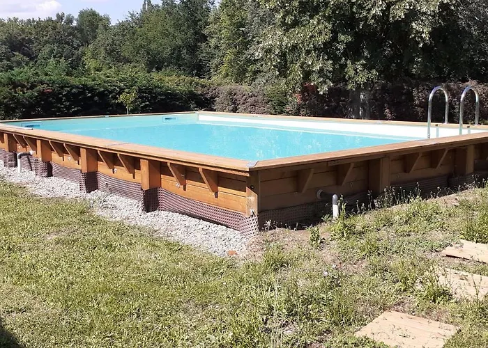 Lou Cantou Oda ve Kahvaltı 3*